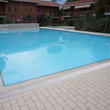 Fantastic On Two Floors With Garden And Swimming Pool Lignano Sabbiadoro